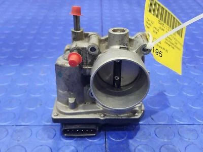 Toyota 1.8L Hybrid Throttle Body Assembly Prius CT200H Prius V OEM 2203037060 - Imagem 1 de 4