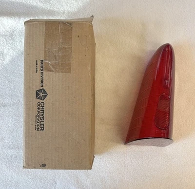 Nuevo de Lote Antiguo MoPar 1958 Chrysler RH PS Luz Trasera Lente Lámpara de Freno New Yorker 300D Saratoga Foto 1 de 4