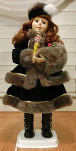 Vintage Telco Motion-ettes Victorian Lady Caroler animato e illuminato 24" RARO - Foto 1 di 12