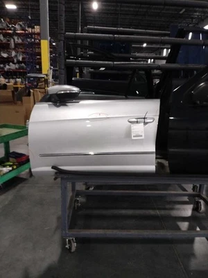 Driver Left Front Door Electric Fits 09-17 CC 586948 - Imagem 1 de 4