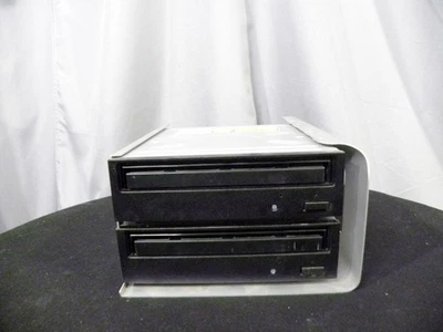 MAC Pro A1289 4,1 5,1 SATA DVD-RW Super Drive 678-0614  /TRAY CADDY 2-DRIVE - Image 1 of 4