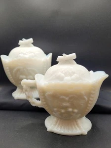 Vintage Westmoreland "Kirsche und Traube" Milchglas bedeckt Zucker und Milchkännchen Set - Bild 1 von 14