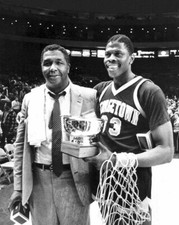 JOHN THOMPSON and PATRICK EWING Glossy 8x10 Photo Georgetown Hoyas Print