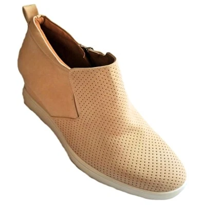 Botines Deportivos Mujer Cuña Oculta Media Plataforma Detalle Perforado BEIGE  Foto 1 de 4