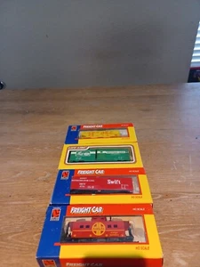 Ho Scale Life Like Train Car Lot of 4- Swift, Santa Fe, Linde, Union Pacific - Picture 1 of 8