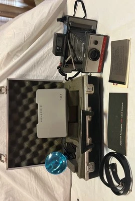 ORIGINAL Polaroid 104 Land Camera w/ Case Flash Manual Color /B&W Cold Clip 193# - Photo 1/4