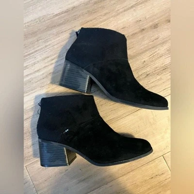 Calidad TOMS Negro Tacón Mujer Botas Cuero/Lana 9.5 Cremallera Lateral Venta al por menor $84 Foto 1 de 4