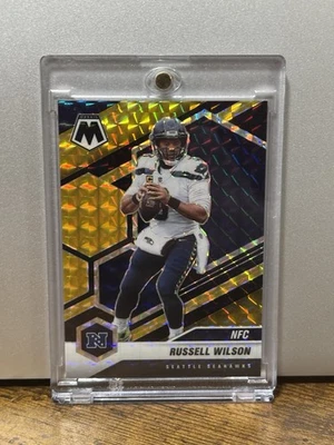 2021 Panini Mosaic Russell Wilson #203 Choice Mosaic Black Gold Prizm 7/8 - Image 1 of 2