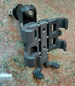 Support téléphone tige de fourche Fanaue pour moto avec prise anti-thift et adaptateur - Photo 1 sur 5