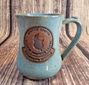 U.S. Olympic Training Center Becher Tasse Colorado Springs Keramik signiert blau 15oz - Bild 1 von 8