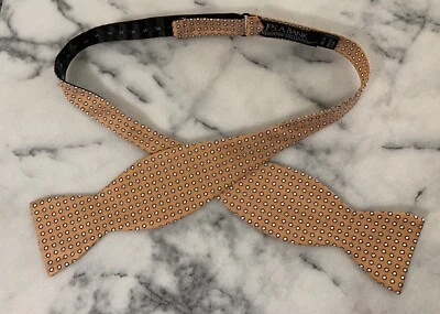 Jos A Bank Colección Ejecutiva 100% Seda Naranja Claro Lunares Auto Pajarita Foto 1 de 4