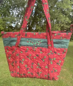 Quilted Tote Bag Medium Red Christmas Holly Double Handle - Picture 1 of 8