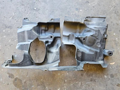 2011-2016 BMW 535I 550I - Right Steering RACK / GEAR Cover 5175 7185170 - Imagem 1 de 4