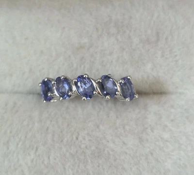 Anillo de 5 piedras de tanzanita en platino sobre plata de ley 1,15 quilates talla 5 Foto 1 de 4