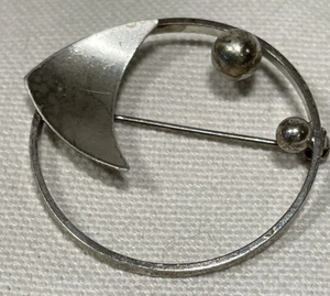 Broche de ley vintage atómico moderno de mediados de siglo - Imagen 1 de 3