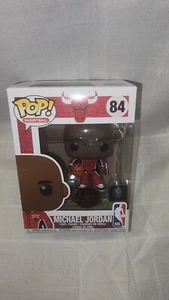 Pop! Vinyl NBA - Michael Jordan in Red Warm Up - EXCLUSIVE FUNKO + POP PROTECTOR - Picture 1 of 8
