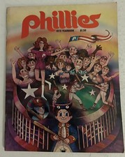 1972 PHILADELPHIA PHILLIES Yearbook CARLTON BOWA Mike SCHMIDT (R) McCARVER BOONE