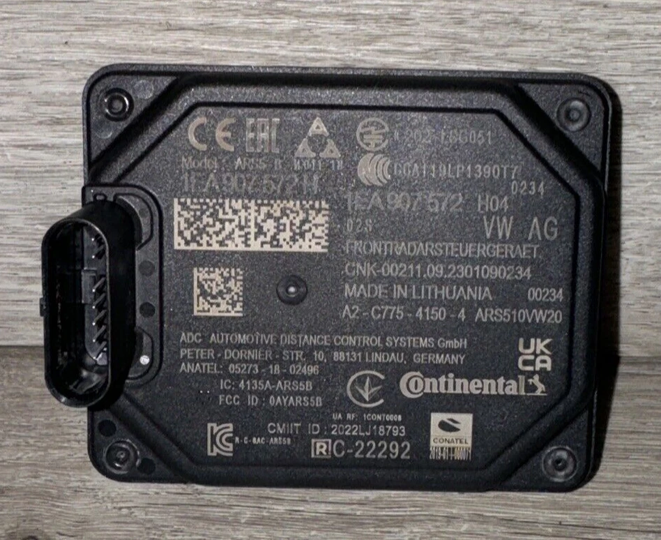 2021-2023 Volkswagen ID.4 Front Distance Radar Module W/Bracket OEM 1EA 907 572H - Imagem 1 de 4