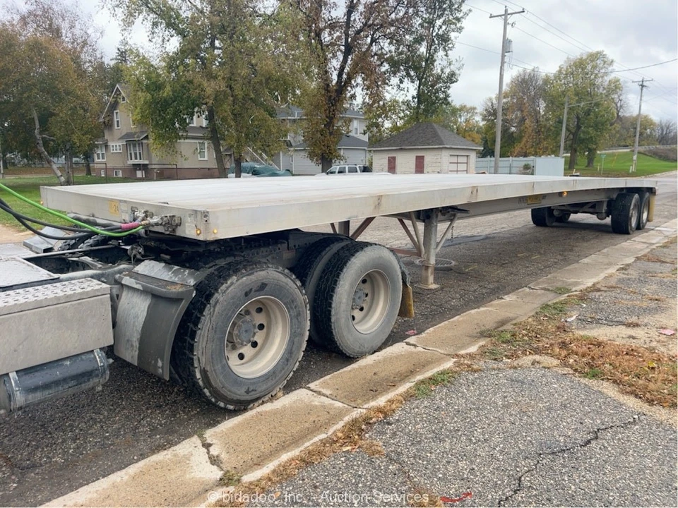 2022 East Manufacturing 48' Flatbed Aluminum T/A Semi Trailer bidadoo -Repair - Image 1 of 4