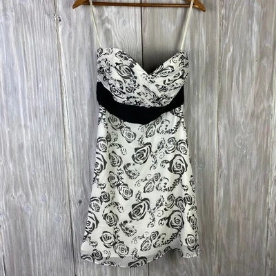 Vestido de fiesta sin tirantes rosa seda mercado negro de la Casa Blanca talla 4 Babydoll Foto 1 de 4