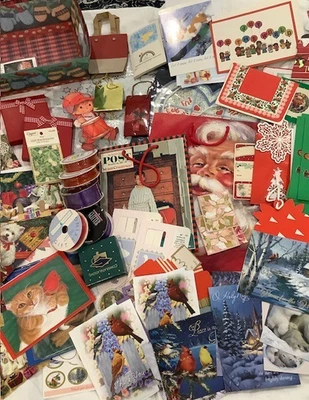 LOTE SURTIDO DE BOLSAS DE REGALO ENVOLTURA DE NAVIDAD PORTA DINERO ETIQUETAS TARJETAS CINTA Foto 1 de 4