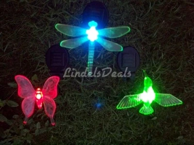 Luz de estaca con energía solar colibrí, libélula o mariposa LED cambiante de color  Foto 1 de 4