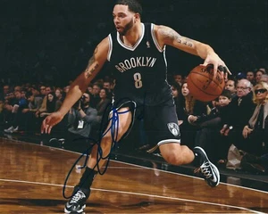 Signed  8x10 DERON WILLIAMS Brooklyn Nets Autographed Photo w/COA - Picture 1 of 1