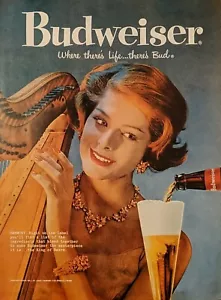 1959 anuncio impreso de Budweiser vintage, anuncio impreso de arpa musical grande para dama tocando - Imagen 1 de 1