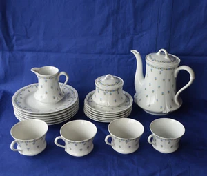 Royal Limoges Saint-Germain 19 Teile 4 Kaffeegedecke Kornblume Blaue Blüte - Bild 1 von 10