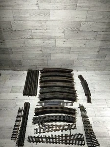 Lot Of 110 Pieces Vintage Atlas/Yugoslavia HO Scale Curved & Straight Snap Track - Picture 1 of 16