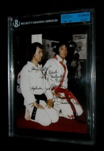 Original KANG RHEE SIGNED 8x10 WITH ELVIS PRESLEY #3 Beckett JSA Encapsulated - Picture 1 of 2
