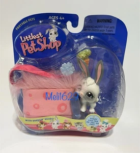 Littlest Pet Shop Portable Pets: #18 Rabbit - Picture 1 of 4