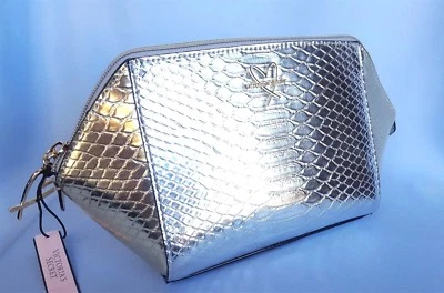 BOLSO DE COSMÉTICOS VICTORIA'S SECRET LOVE BOLSA DE MAQUILLAJE ESTUCHE PIEL DE SERPIENTE PLATEADO NUEVO CON ETIQUETAS Foto 1 de 2