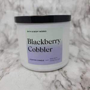 Vela de 3 mechas Bath & Body Works Blackberry Cobbler - Imagen 1 de 3