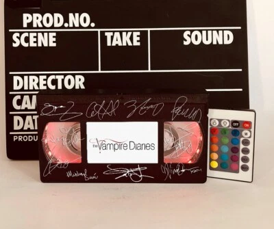 复古 VHS 灯、吸血鬼日记 VHS 录像带、万圣节礼物、电影灯风扇 — 第 1/4 张图片