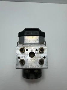 2005 - 2008 Lincoln Town Car ABS Antilock Brake pump module OEM 6W13-2C353-A - Picture 1 of 13