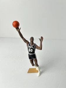Modellino Starting Lineup SLU 1990: David Robinson - San Antonio Spurs - Foto 1 di 3