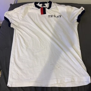 Tommy Hilfiger T Shirt - Picture 1 of 2