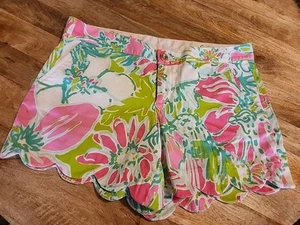 Lilly Pulitzer The Buttercup Scalloped Hem Shorts Women's Bright Floral Size 6 - Picture 1 of 5