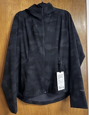 Chaqueta cortavientos Lululemon Mist Over Heritage negra camuflada talla 14 nueva con etiquetas Foto 1 de 2