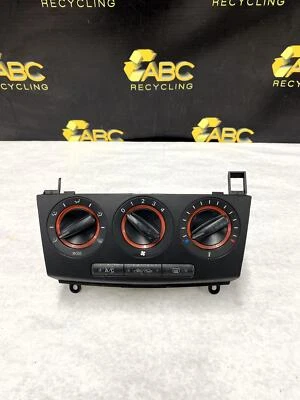 Conjunto de controle climático de temperatura frontal Mazda 3I 2004-2006 - Imagem 1 de 4