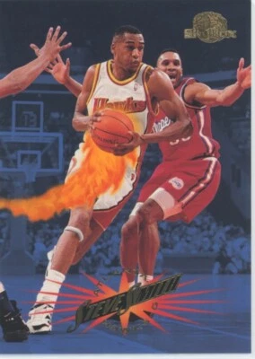 Steve Smith 1995-96 SkyBox Premium #4 Atlanta Hawks Basketball - Image 1 of 2