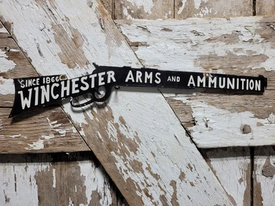 RARO LETRERO DE PORCELANA WINCHESTER DE COLECCIÓN ARMAS DE FUEGO ANTIGUAS MUNICIÓN RIFLE PISTOLA TROQUELADA Foto 1 de 4