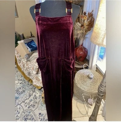 Elegante Mono de Terciopelo Borgoña Años 90 DressStudio FácilTalla: 14 Foto 1 de 4