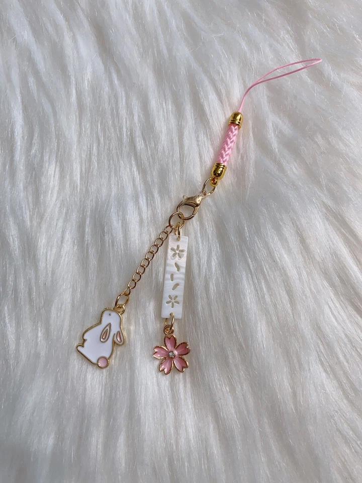 Encanto de teléfono japonés Sakura conejo conejito encanto teléfono flor de cerezo Kawaii Foto 1 de 2