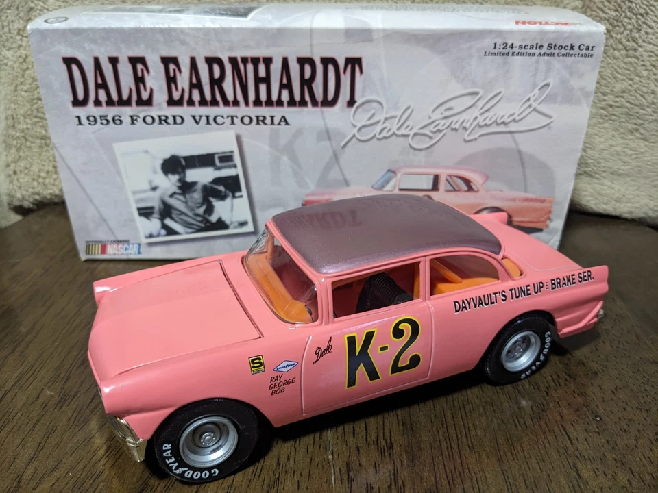 Banco de coche modelo Ford Victoria K-2 1956 diecast acción 1/24 Dale Earnhardt con caja Foto 1 de 4