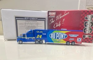 Jeff Gordon 1994 #24 Dupont Transporter RCCA  1/64 Diecast 550 of 5,016 - Picture 1 of 11