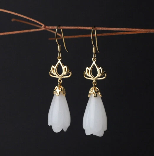 T08 Orecchini Fiori di Loto Con Calcedonio Bianco 925 Argento Sterling Placcato - Immagine 1 di 3