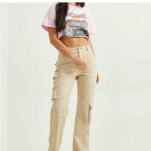 Altar'd State Gina Size 28 Tan Beige Cargo Utility Baggy Relaxed Pants - Picture 1 of 15