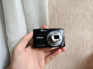 š„Nikon CoolPix S2600 Black 14.0MP digital compact cameraš„WORKing Full SETš„ - Picture 1 of 7